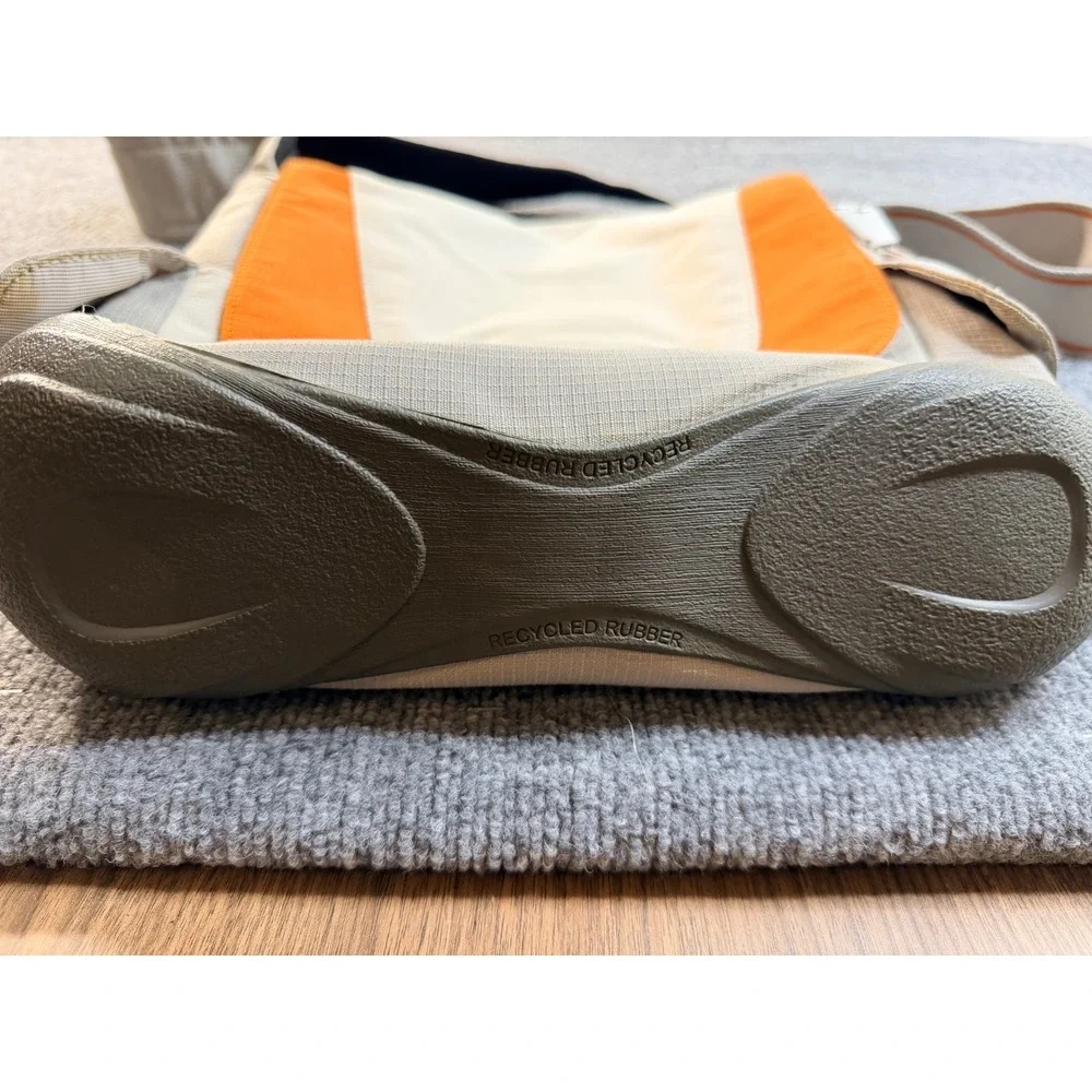 Keen Messenger Bag Tan Orange Ripstop Nylon Crossbody Recycled Rubber Base Y2K